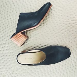 Black Nisolo Mules